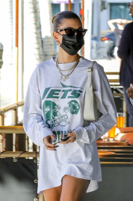 Hailey Rhode Bieber at Honor Bar in Beverly Hills 10/28/2021