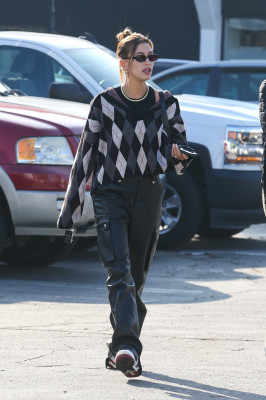 Hailey Rhode Bieber - Shopping in West Hollywood 11/02/2021