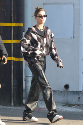 Hailey Rhode Bieber - Shopping in West Hollywood 11/02/2021