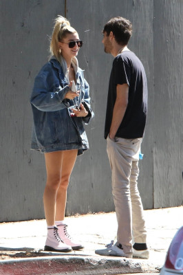 Hailey Baldwin pic #1002656