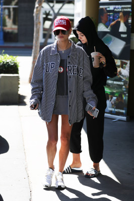 Hailey Baldwin pic #1001508