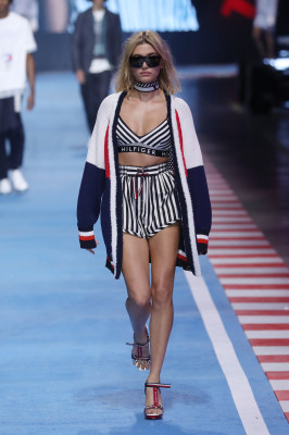 photo 7 in Hailey Baldwin gallery [id1046865] 2018-02-26 00:00:00