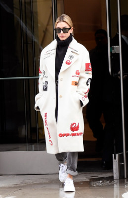 Hailey Baldwin pic #1151166