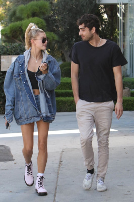 Hailey Baldwin pic #1002651