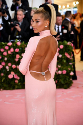 Hailey Bieber – 2019 Met Gala