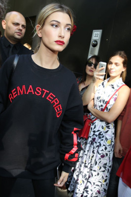 Hailey Baldwin pic #913679