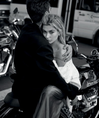 Hailey Baldwin – Harper’s Bazaar Magazine Spain January 2017
