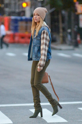 Hailey Baldwin pic #931148