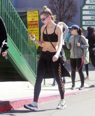 Hailey Baldwin pic #1057381