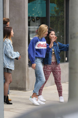 Hailey Baldwin pic #950294