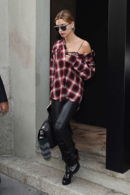 Hailey Baldwin pic #913669