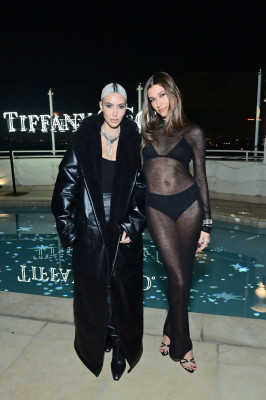Hailey Baldwin - Tiffany &amp;amp; Co. x Lock Collection in Los Angeles 10/26/2022