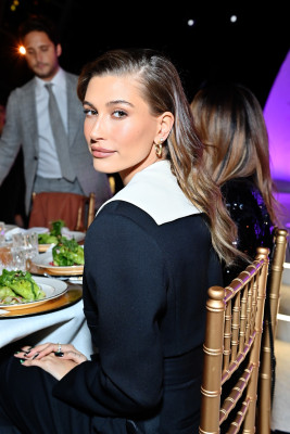 Hailey Baldwin - Elle&#039;s 27th Annual Women in Hollywood Celebration 10/19/2021