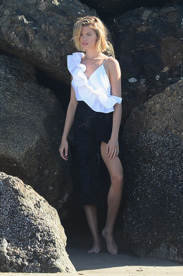 Hailey Clauson – Photoshoot on The Rocks in Venice Beach