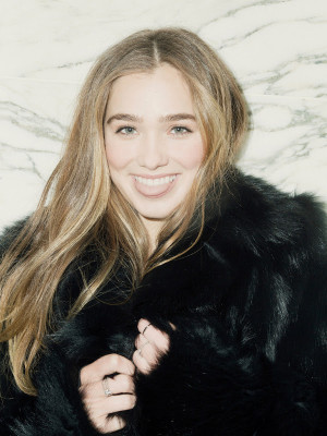 Haley Lu Richardson pic #1222574