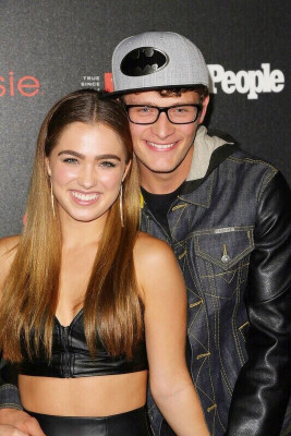 Haley Lu Richardson pic #1222593