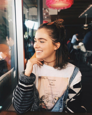 Haley Lu Richardson pic #1221964
