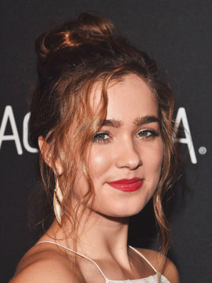 Haley Lu Richardson pic #1221927