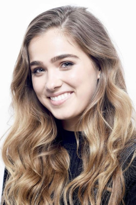 Haley Lu Richardson pic #1221974