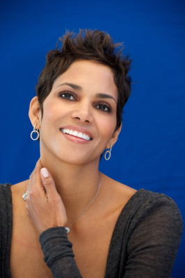 Halle Berry pic #339820