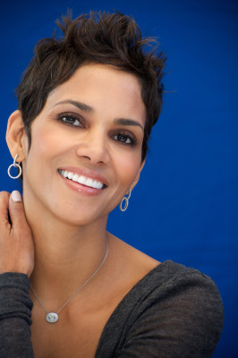 Halle Berry pic #322948