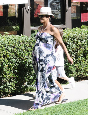 Halle Berry pic #665733