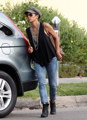 Halle Berry pic #575649