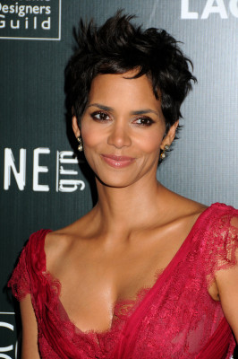 Halle Berry pic #363593