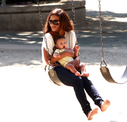Halle Berry pic #130292