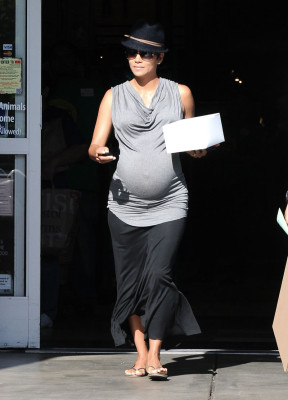 Halle Berry pic #662135
