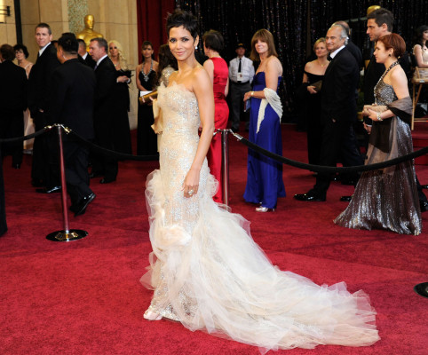 Halle Berry pic #365832