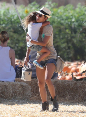 Halle Berry pic #569914