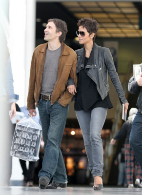 Halle Berry pic #347144