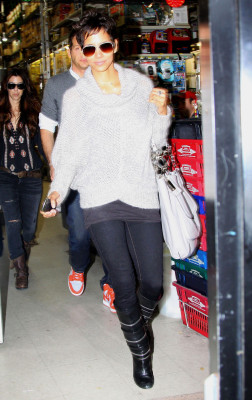 Halle Berry pic #356549
