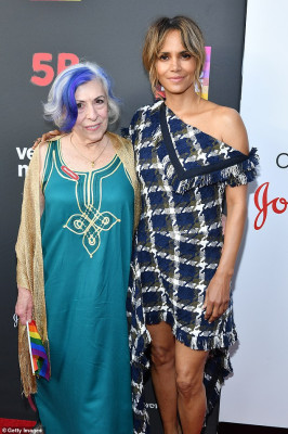 Halle Berry pic #1184211