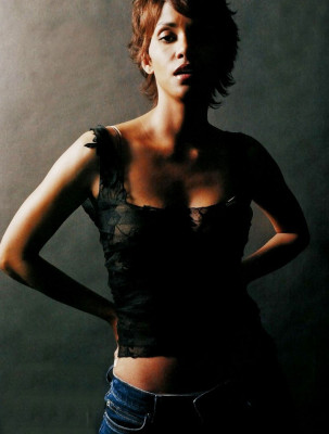 Halle Berry pic #110840