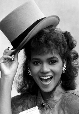 Halle Berry pic #90022