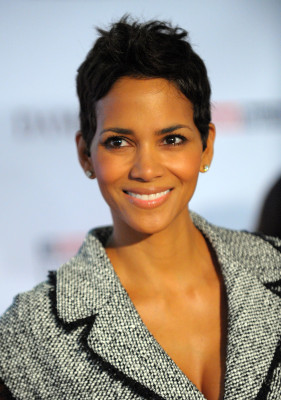 photo 27 in Halle Berry gallery [id218118] 2009-12-07 00:00:00