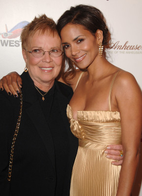 Halle Berry pic #726160