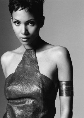 Halle Berry pic #25531