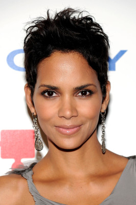 photo 12 in Halle Berry gallery [id261814] 2010-05-07 00:00:00