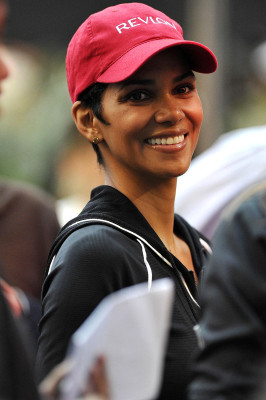 photo 4 in Halle Berry gallery [id263255] 2010-05-13 00:00:00