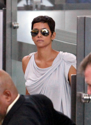 Halle Berry pic #320285