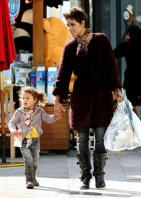 Halle Berry pic #328419
