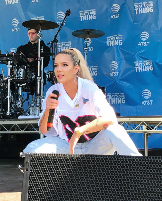 Halsey - AT&amp;T in LA 03/01/2018