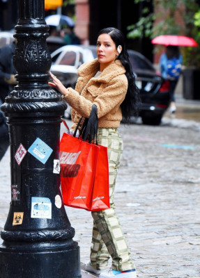 Halsey - &#039;Beats&#039; Photoshoot On Set in New York 10/09/2019