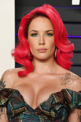 Halsey - Vanity Fair Oscar Party in Beverly Hills 02/24/2019