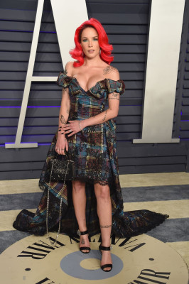 Halsey - Vanity Fair Oscar Party in Beverly Hills 02/24/2019