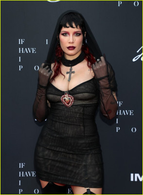 Halsey - &#039;If I Can&#039;t Have Love, I Want Power&#039; Los Angeles Premiere 08/25/2021
