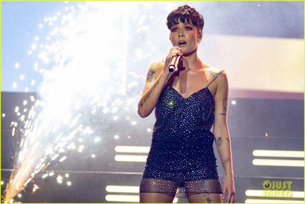 Halsey - iHeartRadio MuchMusic Video Awards in Toronto 08/26/2018